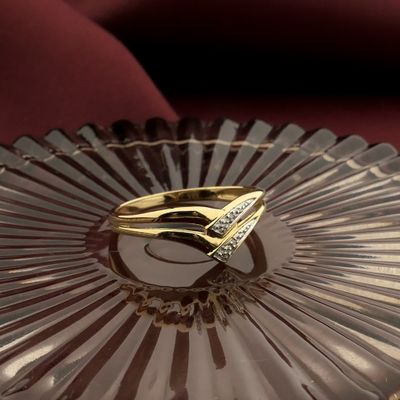 Image 2 of Gold V-shaped ring with diamond | 0.005 ct.