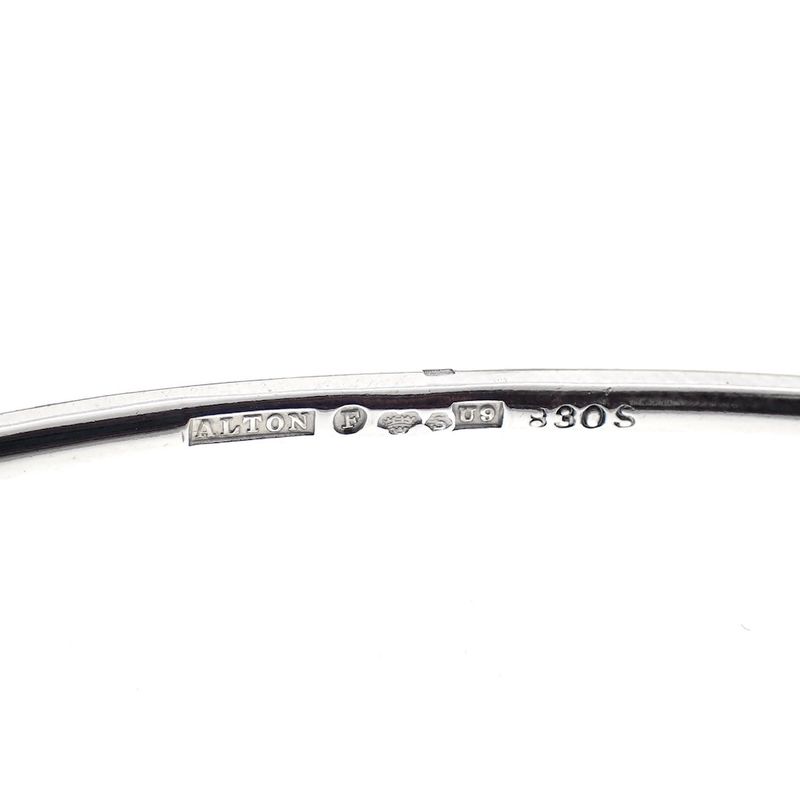 Image 6 of Silver V-shaped necklace | Alton