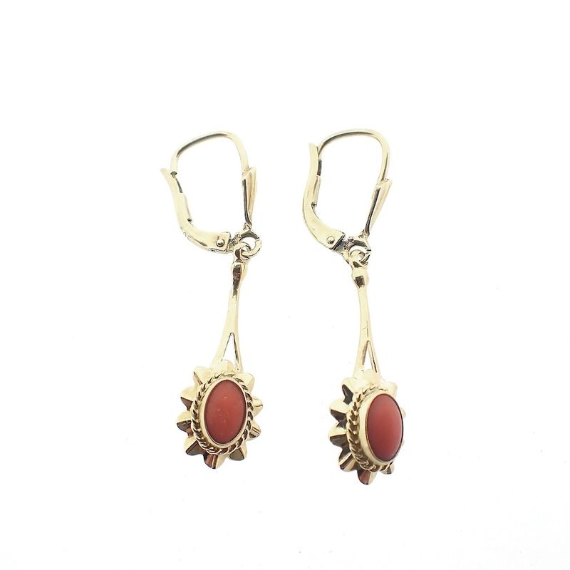 Image 3 of Vintage gold earrings with blood coral