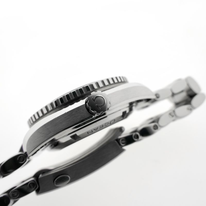 Image 11 of Omega Seamaster Planet Ocean 600m Co-axial 42mm; Automatic men's diving watch