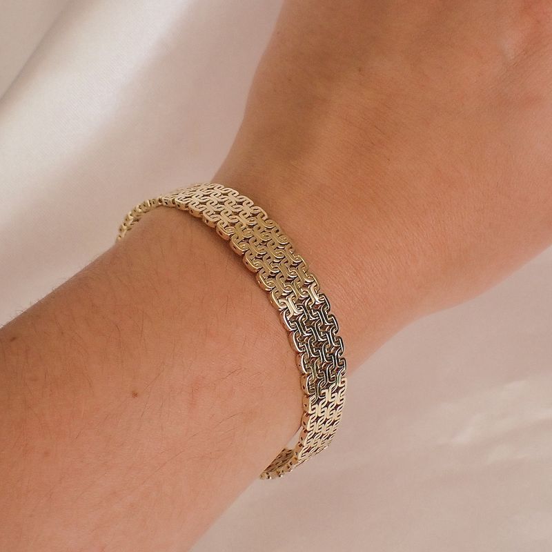 Image 4 of Vintage gold bracelet with pattern