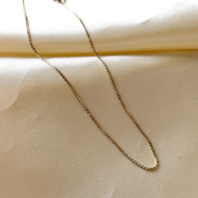 Image 2 of Golden Venetian link chain