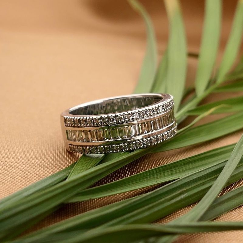 Image 2 of White gold Tirisi ring with diamonds; approx. 0.90 ct.