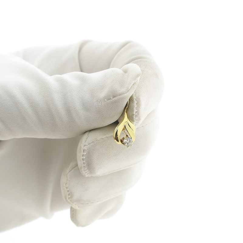 Image 11 of Gold minimalist pendant with zirconia