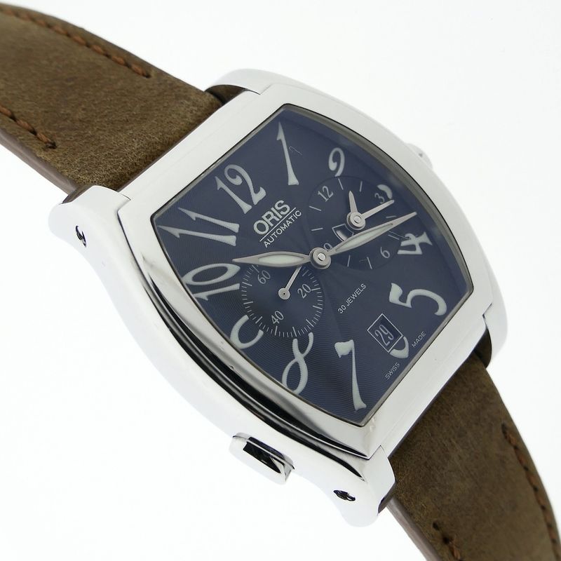 Image 8 of Oris Tonneau Worldtimer; Automatic GMT men's watch