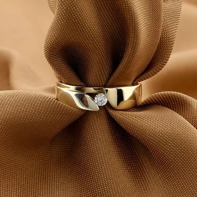 Image 2 of 8 Karat Bicolor Ring with Zirconia