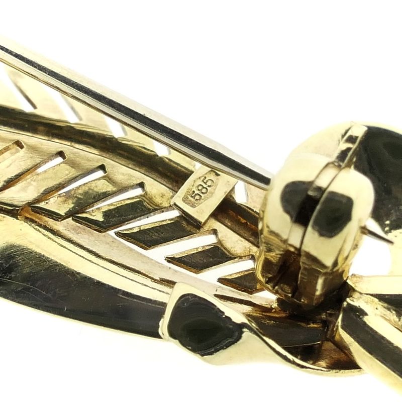 Image 4 of Vintage gold brooch of a feather