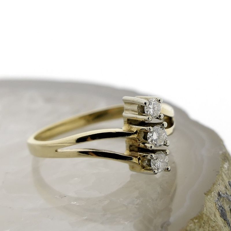 Image 8 of Vintage gold ring with diamonds 0.15 ct.