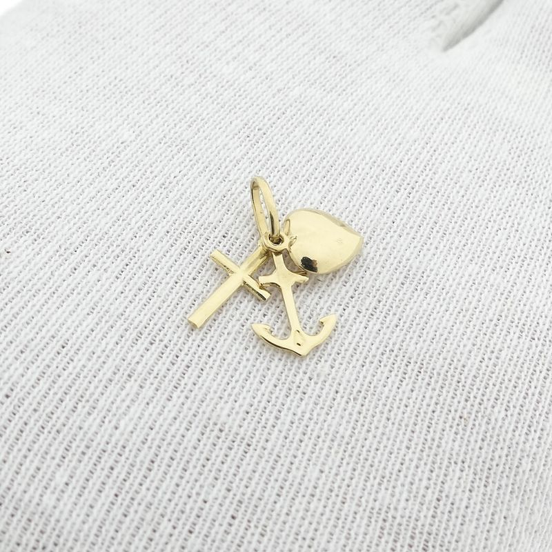 Image 10 of Gold pendant; Faith, hope and love