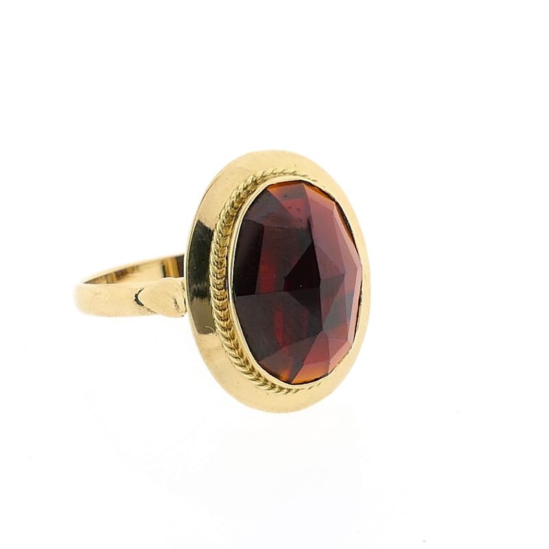 Image 4 of Vintage Gold Ring with Garnet