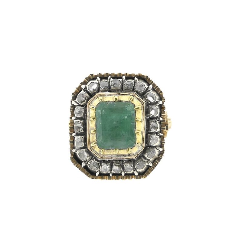 Image 3 of Gold Victorian ring with emerald and rose-cut diamonds; approx. 0.40 ct.