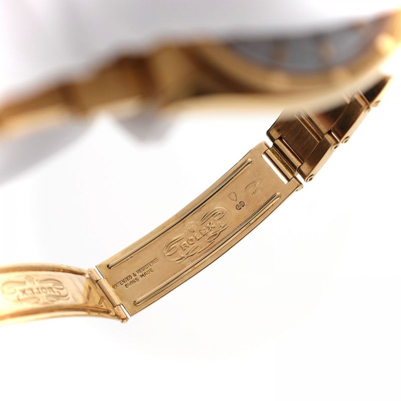 Image 16 of Rolex Date 1501 18ct Gold Vintage Watch