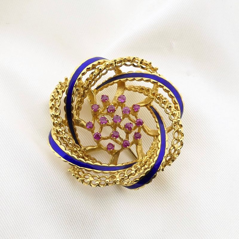 Image 9 of Vintage Gold Brooch Flower with Ruby and Enamel