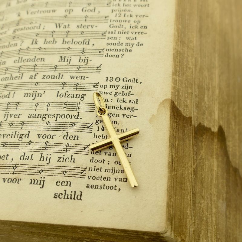 Image 9 of Gold pendant with a subtle cross