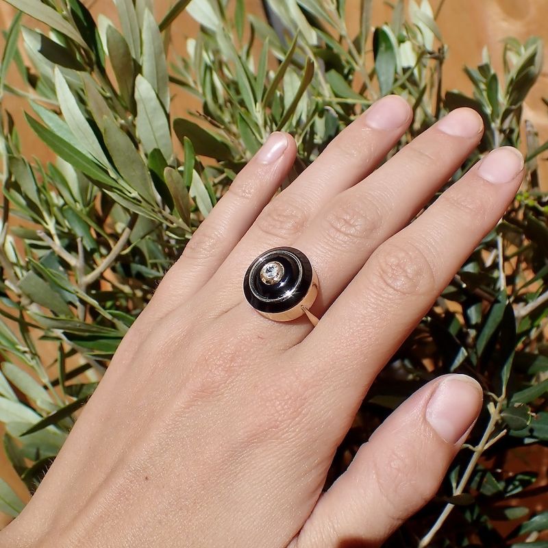 Image 3 of Gold ring with onyx and diamond | Art Deco
