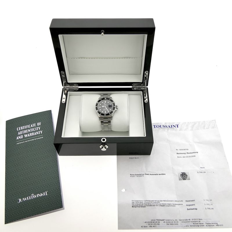 Image 4 of Rolex Submariner 40mm 16610; Automatic men's diving watch