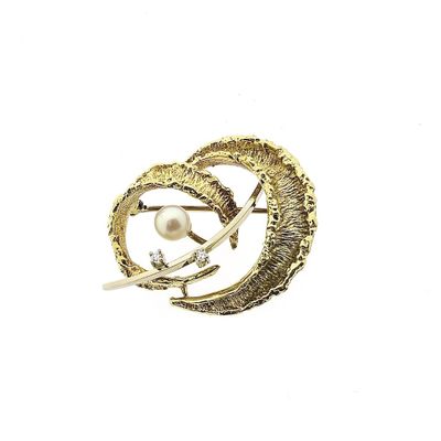 Image 1 of Two-tone gold brooch with pearl and diamonds