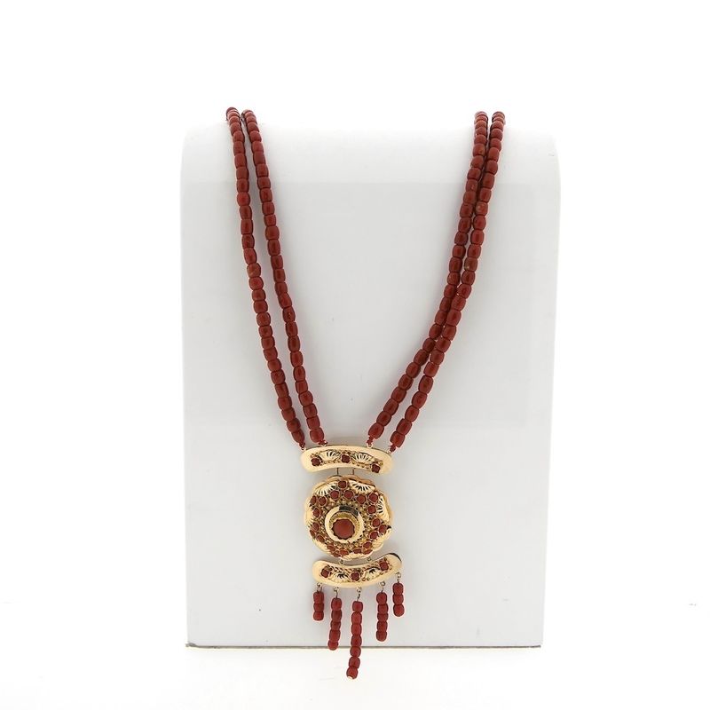 Image 3 of Luxury red coral necklace with gold clasp; Antique | 54 cm