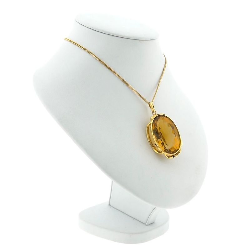 Image 6 of Gold pendant with synthetic gemstone