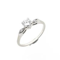 Witgouden solitairring met diamant; 0,54 ct.