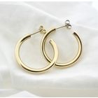Image 4 of Gold subtle stud earrings; Ø 30.5 mm