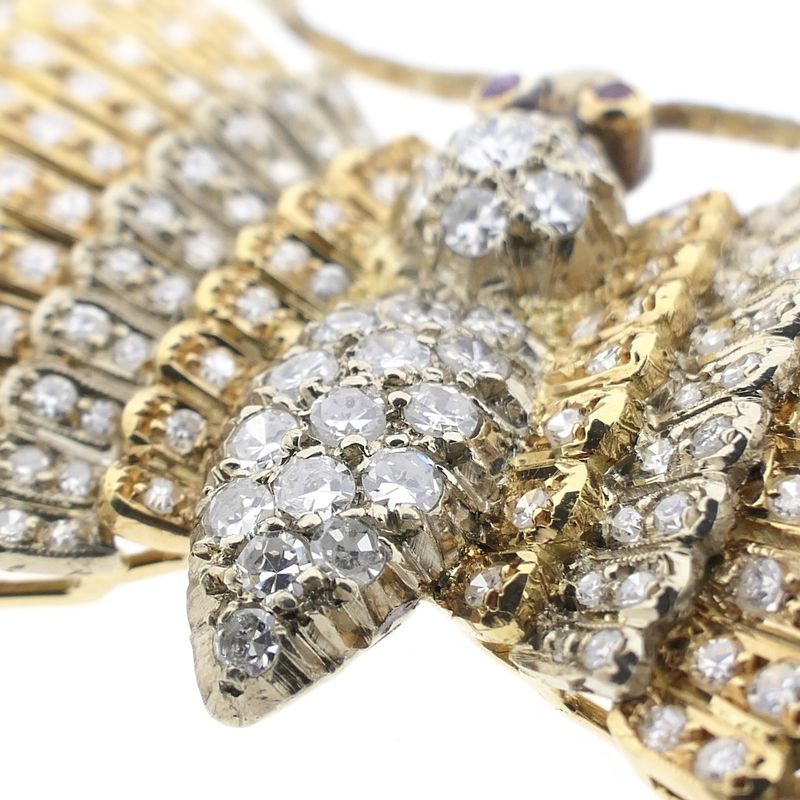 Image 7 of Exclusive two-tone gold butterfly brooch with ruby ​​and diamond; 5.44 ct.