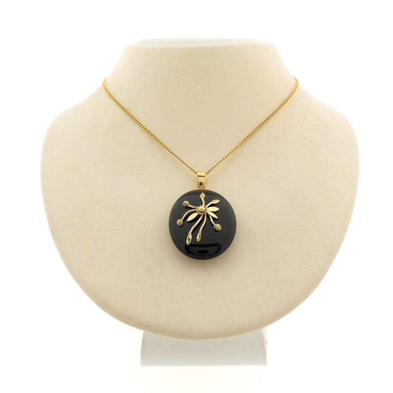 Image 4 of Vintage gold locket pendant with onyx
