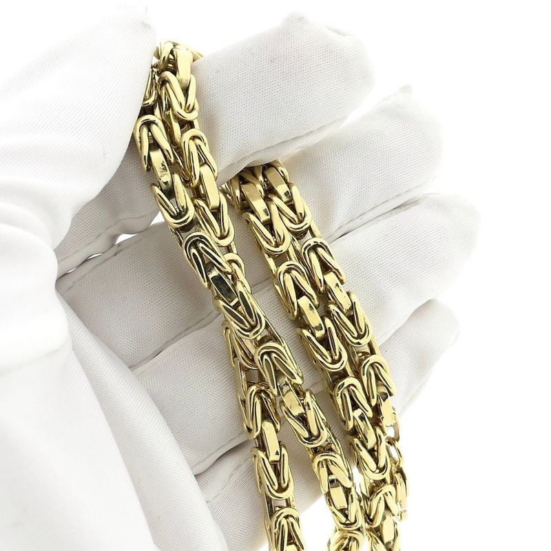 Image 6 of Gold square king chain