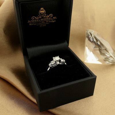 White gold engagement ring with diamond | 0.48 ct. Image 2 of White gold engagement ring with diamond | 0.48 ct.
