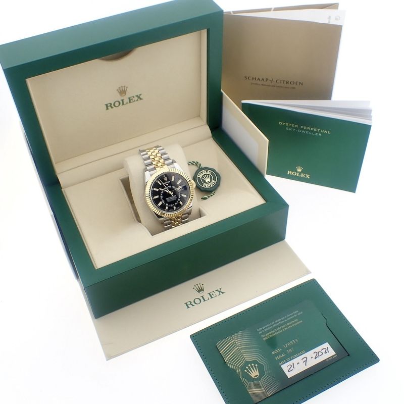 Image 4 of Rolex Sky-Dweller 326933; Men's watch