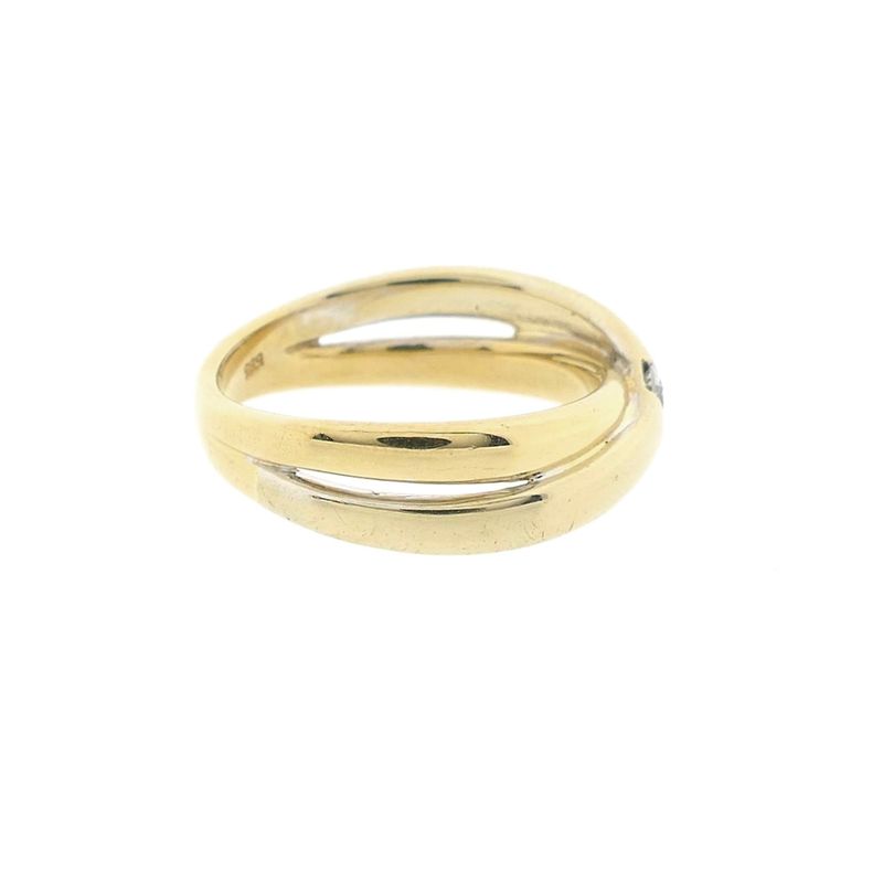 Image 5 of Gold crossover ring with diamond; 0.12 ct.