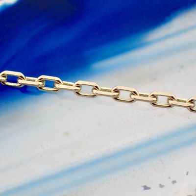 Image 2 of Gold anchor link chain | 61 cm