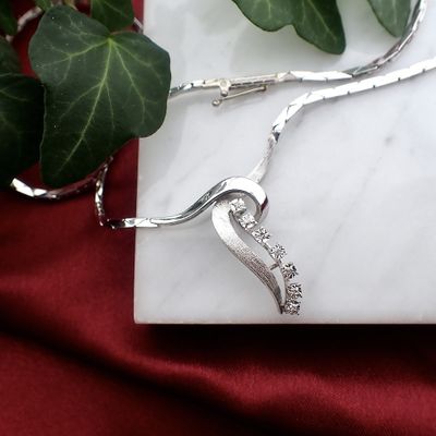 Image 2 of White gold necklace with diamond 0.035 ct.