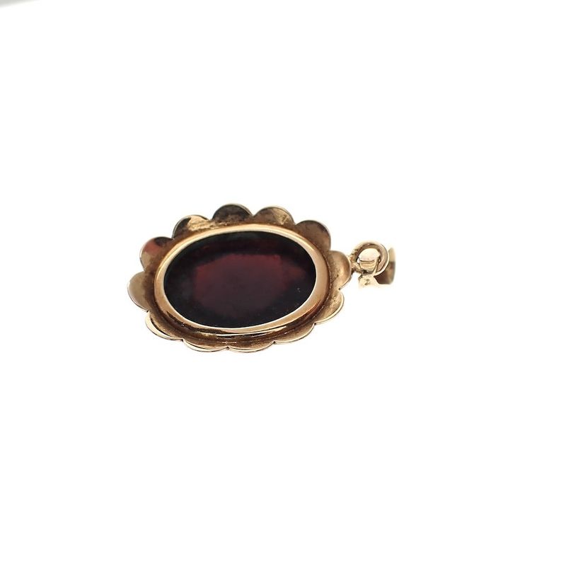 Image 4 of Vintage gold pendant with garnet