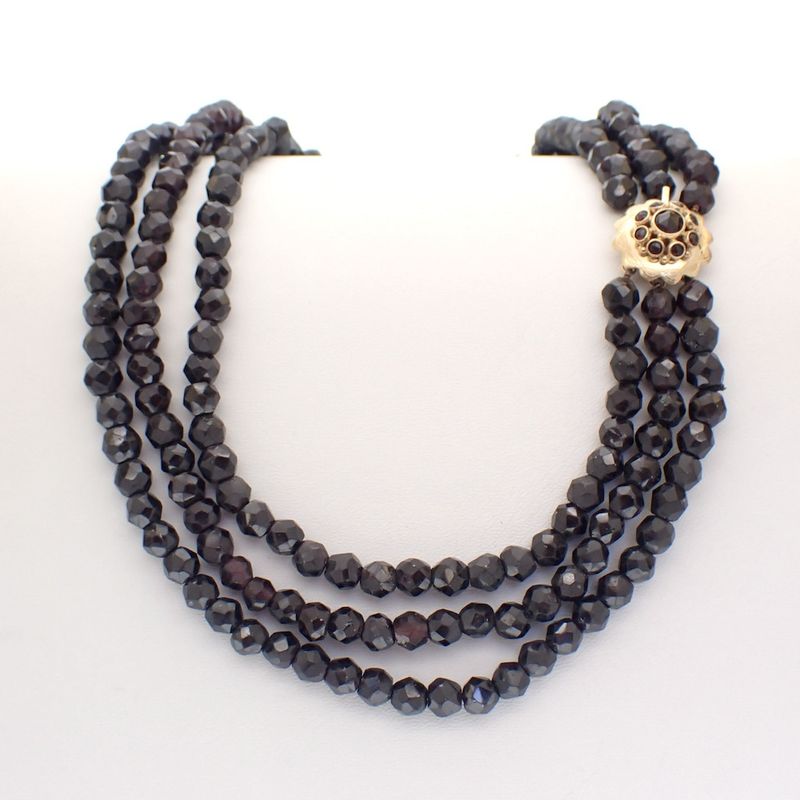 Image 1 of Vintage garnet bead necklace with gold ornamental clasp | 39 cm