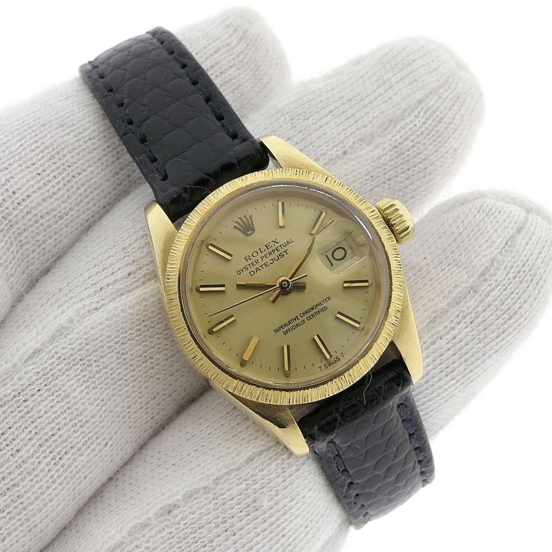 Image 5 of Rolex Lady Datejust 26mm; Vintage 18k gold women's watch