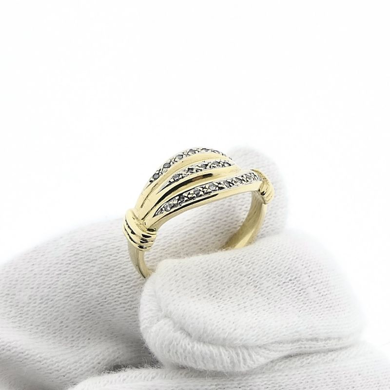 Image 6 of Gold ring with diamonds; 0.105 ct.
