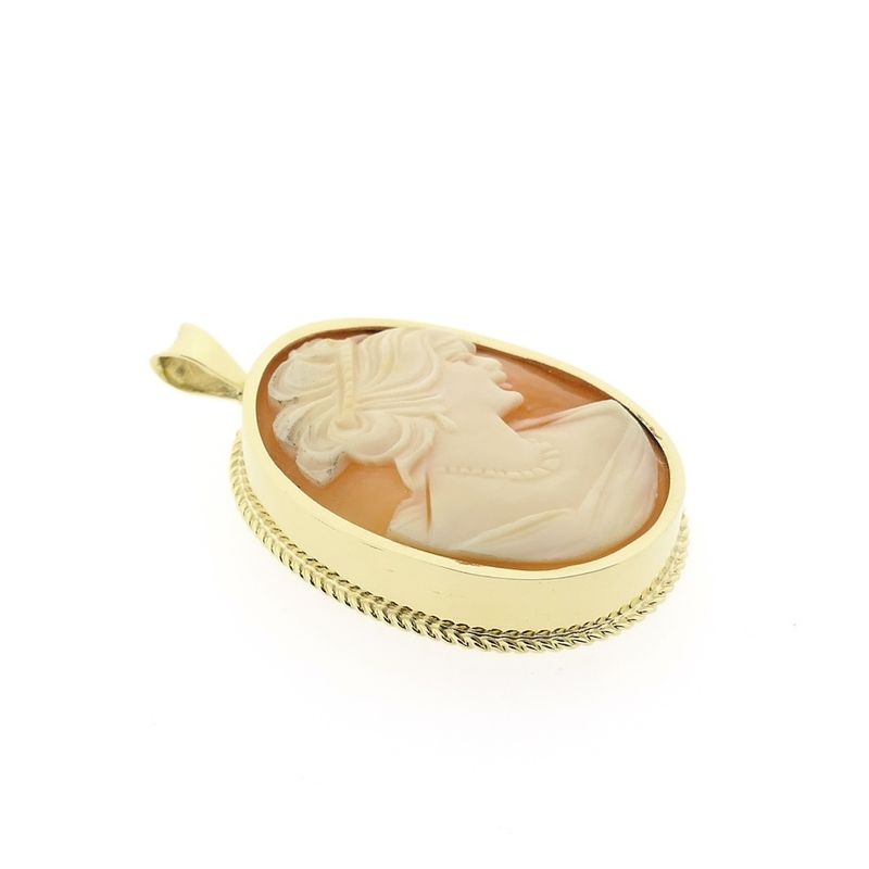 Image 4 of Vintage gold pendant with cameo