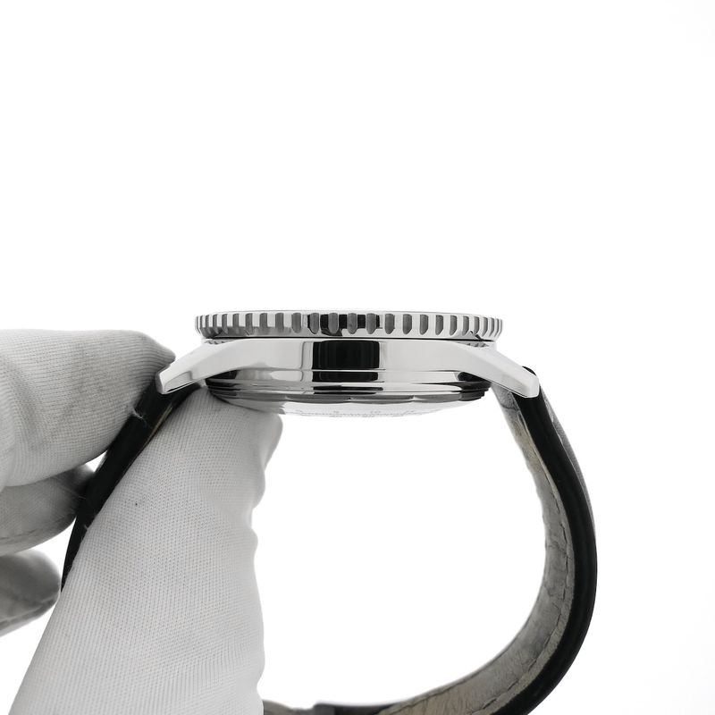 Image 6 of Breitling Navitimer Chronograph 41mm A13324; Automatic men's watch