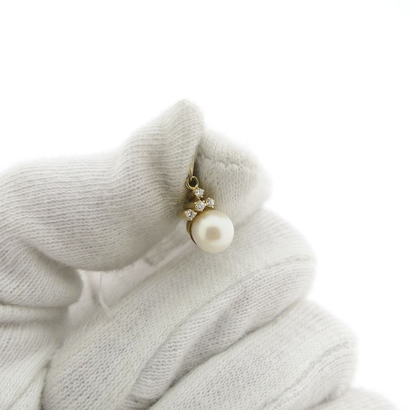 Image 6 of Gold pendant with pearl and diamond | 0.04 ct.