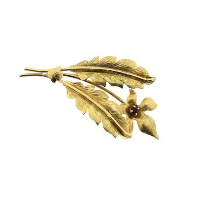 Image 1 of Gold Art Nouveau brooch with garnet.