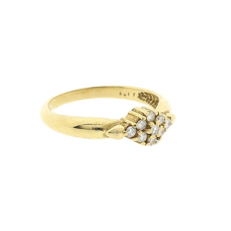 Image 3 of Gold entourage ring with diamonds; 0.18 ct.