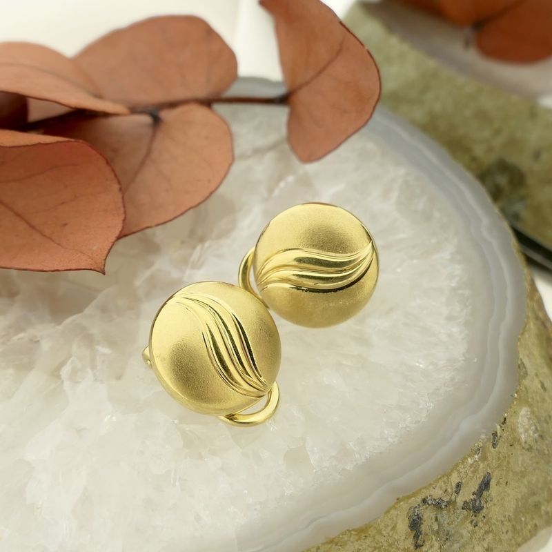 Image 2 of Vintage gold matte clip-on earrings; Ø 13.5