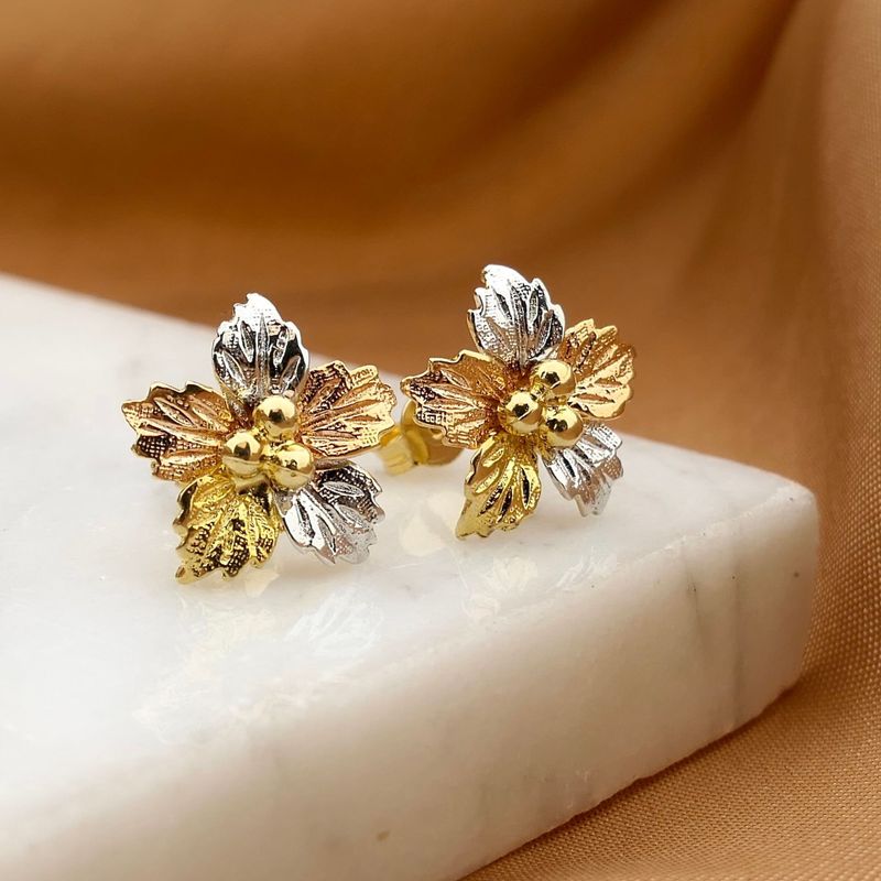 Image 2 of Tricolor gold flower stud earrings