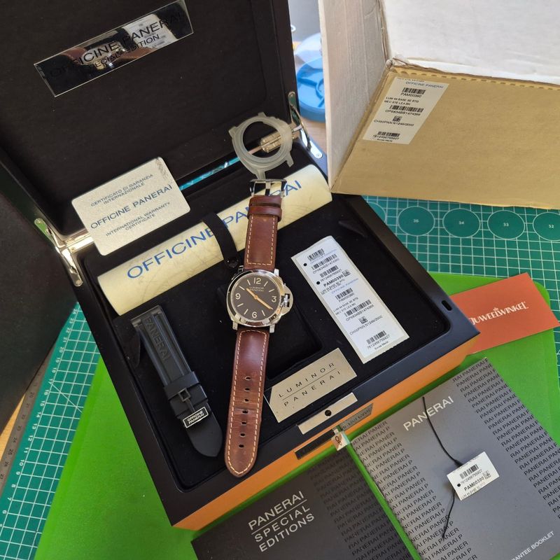 Image 14 of Panerai Luminor Base 44mm PAM00390 Boutique Edition; Men's Watch