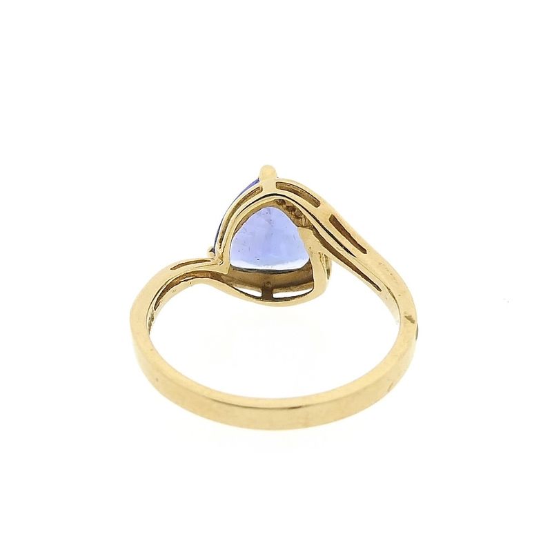 Image 4 of Gold ring with tanzanite and diamond | 0.06 ct.