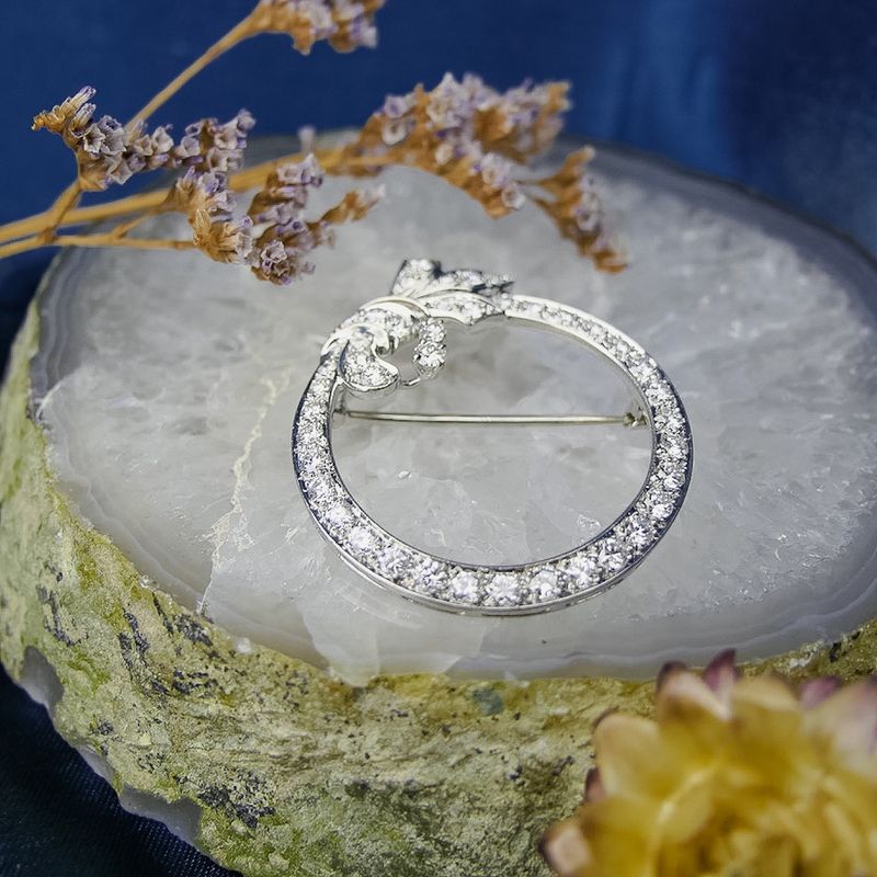 Image 2 of Platinum brooch with diamonds | Approx. 1.47 ct.