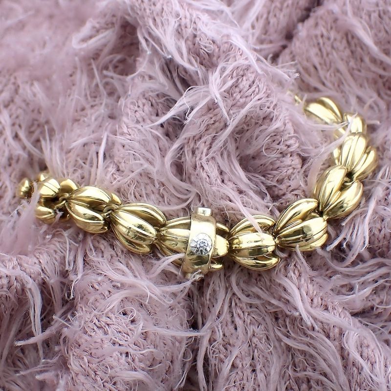 Image 10 of Gold fantasy link bracelet; 19 cm