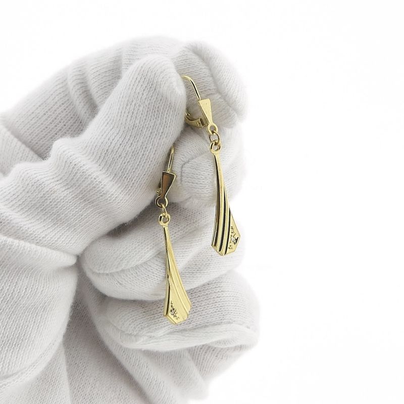 Image 2 of 8 Ct. Earrings with diamond | 0.10 ct.