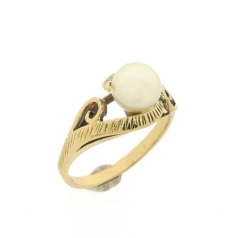 Image 6 of 10 carat ring with pearl